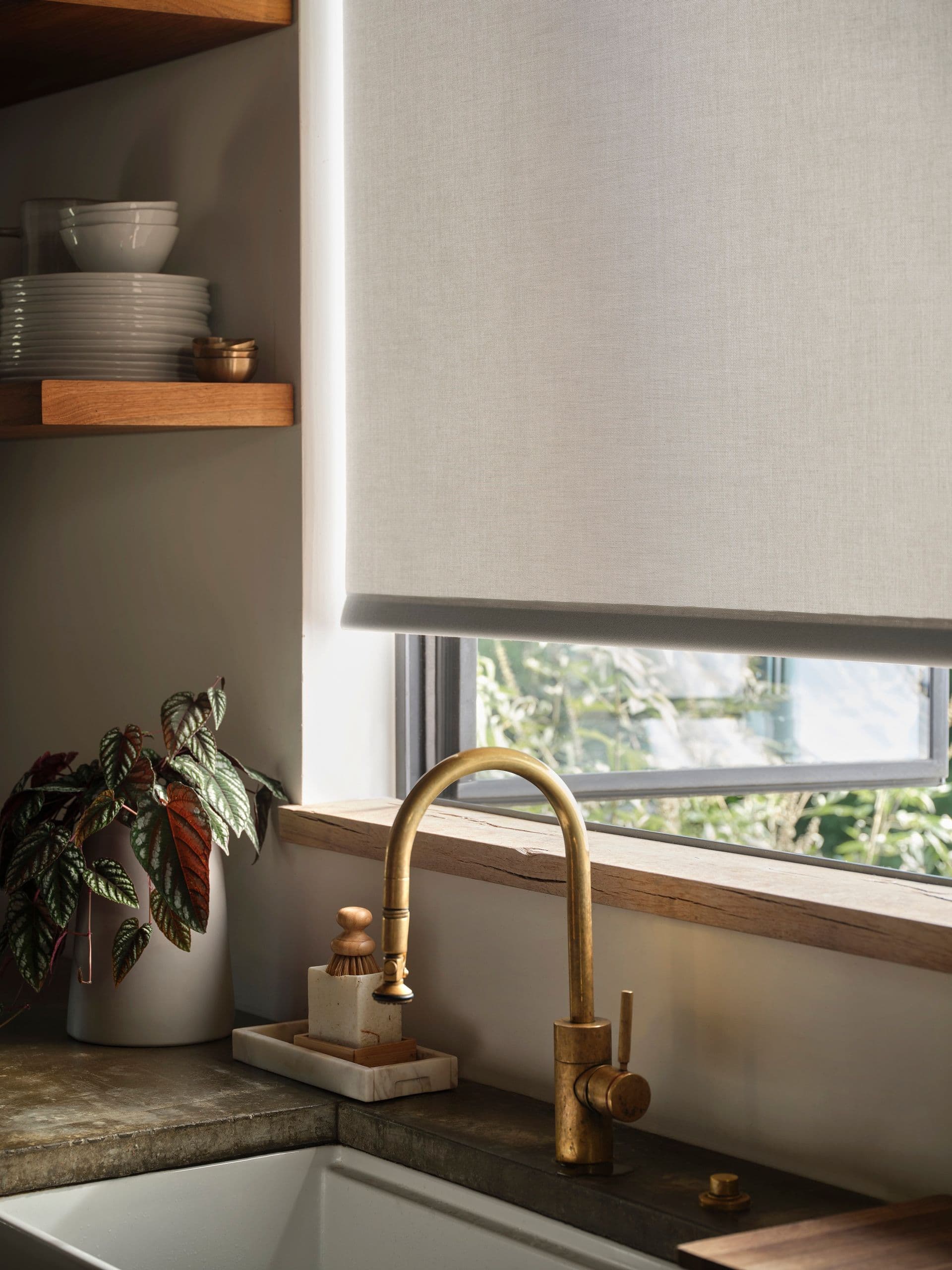 Solar Shade Image - Kitchen (Vertcal) - Copy.jpg